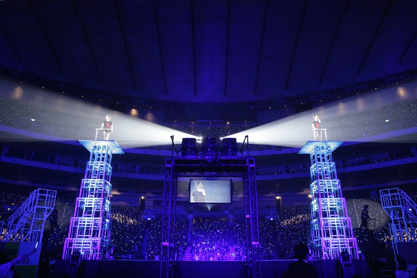 「東方神起 LIVE TOUR 2012 ～TONE～」オフィシャルライブ写真【写真16枚】 : 写真 : KpopStarz 日本語版