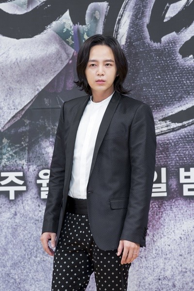 チャン・グンソク、16日に軍隊へ・・・国内外のファンが見守る中静かに入隊 チャン・グンソク、16日に軍隊へ・・・国内外のファンが見守る中静かに入隊