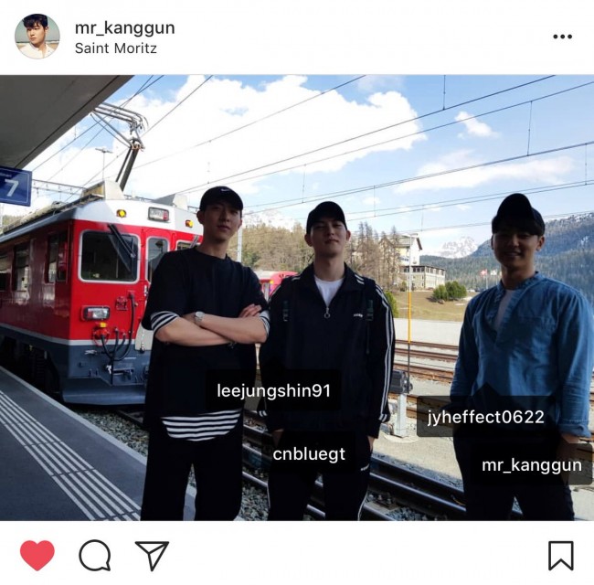 CNBLUE スイス旅行で残したメンバーのヨンファへの想い!「for YH」 CNBLUE スイス旅行で残したメンバーのヨンファへの想い!「for YH」