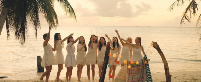 MOMOLAND MOMOLAND