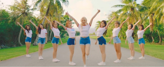 MOMOLAND MOMOLAND
