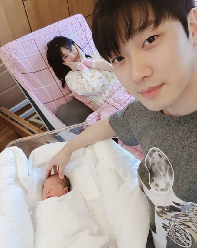 FTISANDチェ・ミンファンに第1子誕生!「祝福をありがとうございます」 FTISANDチェ・ミンファンに第1子誕生!「祝福をありがとうございます」