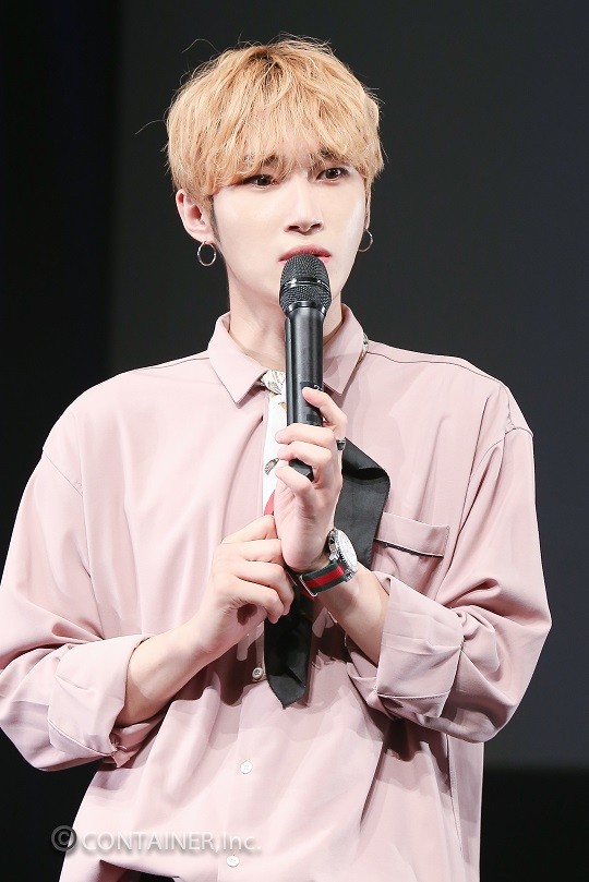 Apeace Apeace