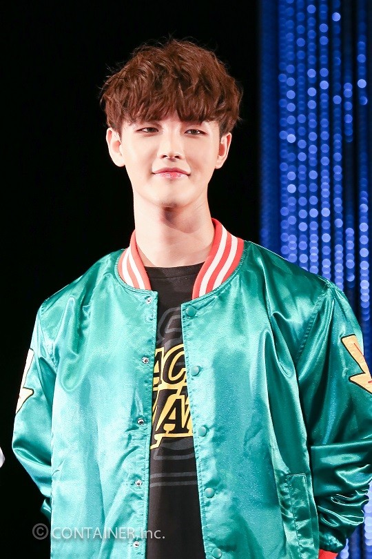 Apeace Apeace