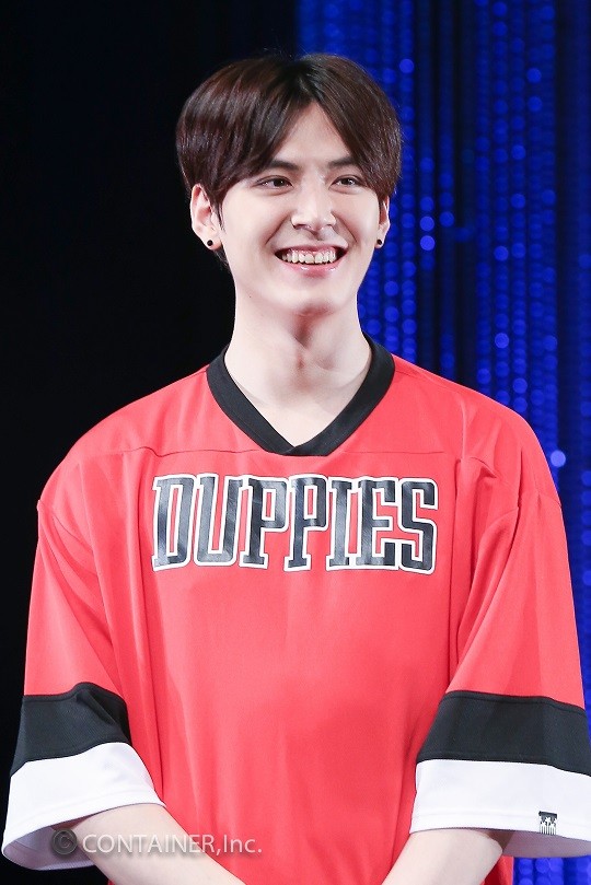 Apeace Apeace