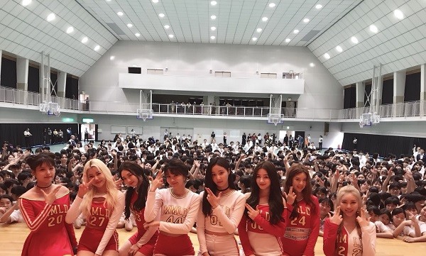 momoland momoland