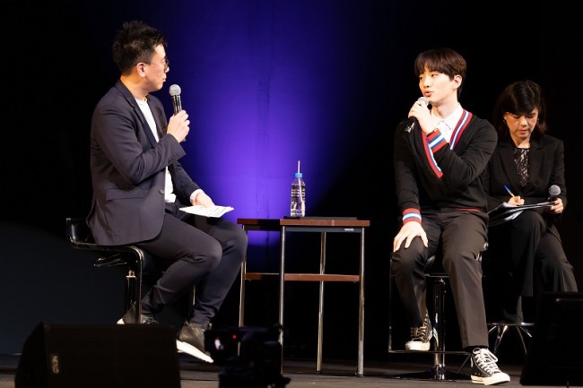 ジュノ「薔薇とチューリップ」 ジュノ「薔薇とチューリップ」