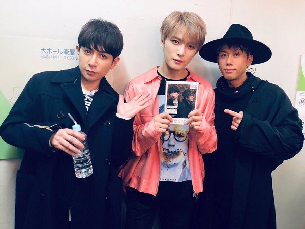 ”ジェジュストリー”、スリーショット公開 ”ジェジュストリー”、スリーショット公開