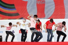 2PM、韓国オリンピック代表選手激励パフォーマンス