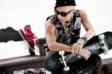 BIGBANG G-DRAGONのソロ新曲MVでの衣装の価格が半端ない！
