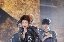 EXO-M、「第14回韓中歌謡祭」で炎のパフォーマンス