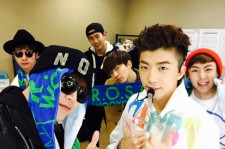2PM、メンバーWOOYOUNGのソロコンサートの応援に！