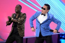 PSY（サイ）、世界最大の音楽イベント米「MTV VMA」で「江南スタイル」披露