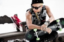 BIGBANG G-DRAGON「大きな過ちを犯したが、人はミスすることも」 V.Iスキャンダルなどに言及か