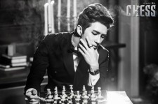 VIXXケン、“男の色気漂う”ミュージカル『チェス』のポスター公開！