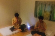 EXO チャンヨル&セフン、タイで仲良く瞑想中？