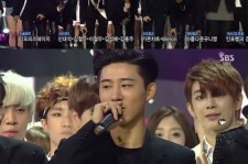 iKON、『人気歌謡』でデビューステージと同時に1位獲得！