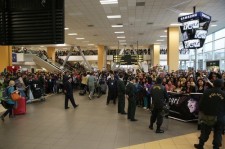 BIGBANG、南米でも大人気　ベルー国際空港で熱い歓迎！地元メディアも生中継する関心の高さ　