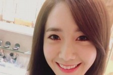 少女時代ユナ、輝く笑顔のセルフショット公開！「デビュー3000日！」