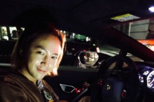 チャン・グンソク、ドライブ中のイケメンショット公開！“助手席に乗りたい”