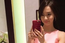 少女時代ユナ、ピンク色のドレス姿で可憐な美貌！「北京で賞もらいました」