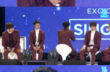 EXO レイ、ショーケースで感極まり涙「ごめん、愛してる。EXOだということを忘れない」