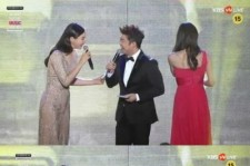 EXIDハニ、「ソウル歌謡大賞」でチョン・ヒョンムの冗談に涙