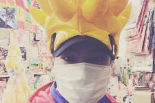 B1A4バロ、日本でショッピング中に超サイヤ人に変身！