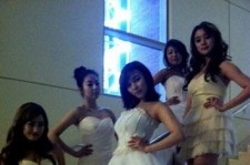 Wonder Girls、5人でウェディングドレス姿　ソネの結婚撮影で