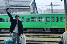 EXO チャンヨル＆セフン、日本のローカル線で2人旅？！