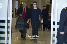トム・クルーズの空港ファッション　映画『アウトロー』記者会見で韓国訪問