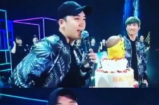 BIGBANG V.I、D-LITEのソロコンサートにサプライズ登場！