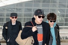 2PMの空港ファッション、「ミュージックバンク in ジャカルタ」参加で出国