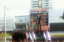 東方神起チャンミンのファンとの記念写真にSUPER JUNIORのキュヒョンも写っていた！？