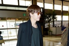 俳優ノ・ミヌのカジュアル空港ファッション、ファンミ開催で日本へ出国