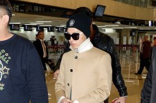 BIGBANG G-DRAGONの空港ファッション、ワールドツアー北京公演のため出国