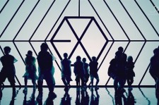 EXO、1stアルバム『XOXO』タイトル曲「Wolf」MV公開！