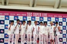 ZE:A、「SGC SUPER LIVE 2013」1日目レッドカーペットに登場