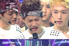 EXO「SMファミリー、メンバー、両親、ファンに感謝」 Mバンで初首位！ 感動で涙ポロポロ