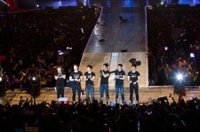 2PM、アジアツアー「Hands UP」で計6万人動員！　香港で最終公演