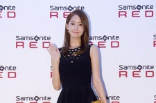 少女時代ユナ、シックな黒のドレスで「Samsonite Red」秋冬コレクションプレゼンテーションに出席