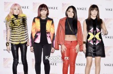 2NE1、注目度抜群の個性派ファッションで『VOGUE』イベントに出席