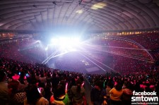 東方神起、SUPER JUNIOR、少女時代、SHINee、f(x)、EXOら総出演で10万人動員！ 「SMTOWN LIVE 東京」ステージ＆舞台裏フォト