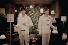 東方神起、新曲「Very Merry Xmas」MV公開！