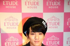 SHINeeキーが「ETUDE HOUSE」ルミネエスト新宿店に出現！
