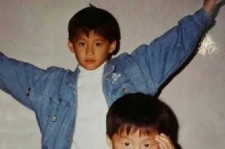 俳優キム・ムヨン、JYJキム・ジュンスと撮った子供時代の写真を公開！