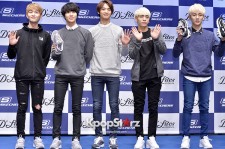 SHINee 5人揃ってスケッチャーズファンサイン会に登場