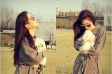 少女時代ソヒョン、春の装いで愛犬と撮ったグラビアのような写真を公開！