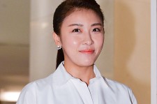 ハ・ジウォン 真っ白のコットンシャツで「コットン・デー2014」に登場！変わらぬ美しさを披露