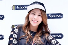 Ailee、大胆丈で健康的な美脚を披露！「LeSportsac」イベントに出席